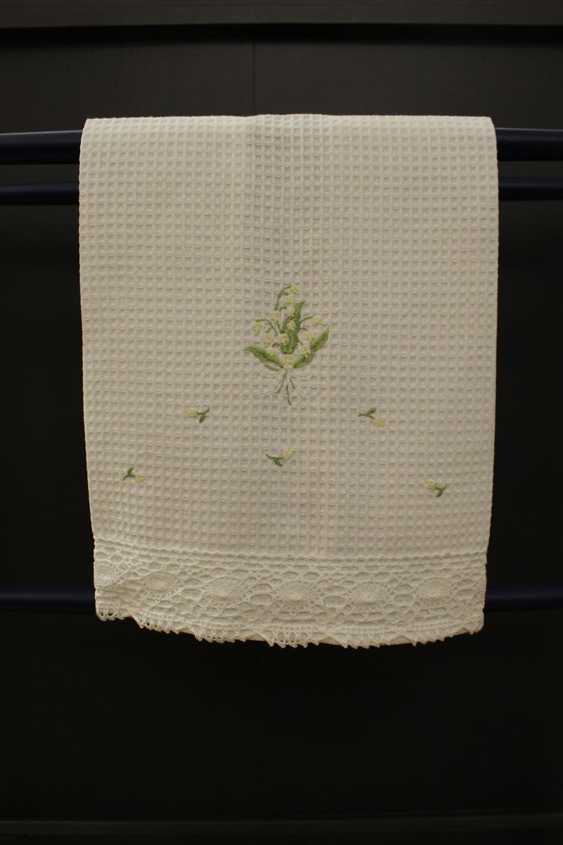 Handdoek Meiklokje kant