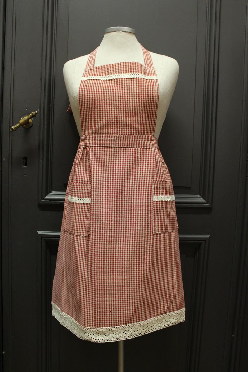 Kitchen apron red