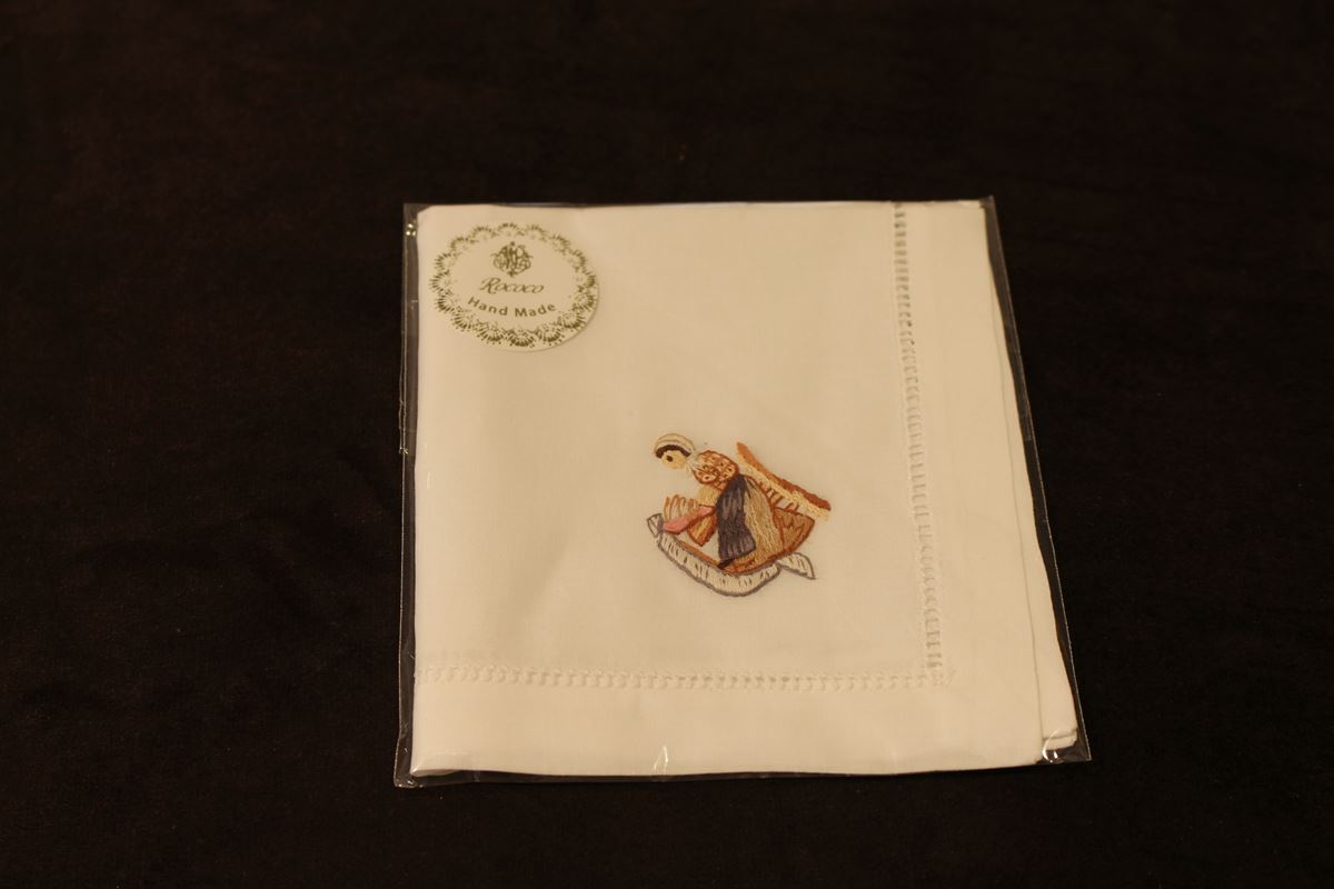 Handkerchief lacemaker