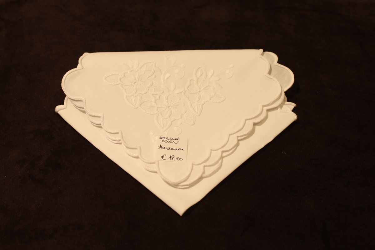 Bread cover flower