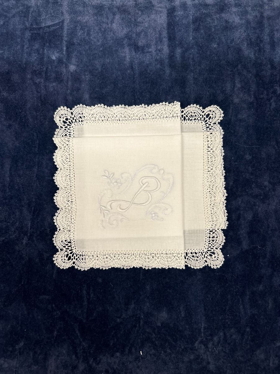 Handkerchief Bobbin lace